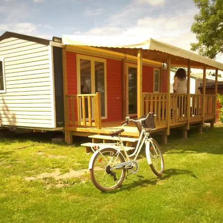 Camping Du Port De Moricq Angles (Vendee)