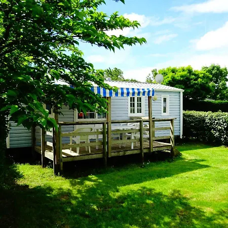 Camping Du Port De Moricq *